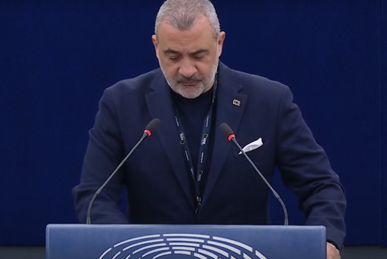 POSLANIK EPP FURLAS: Ne odaljavajte Srbiju od nas!