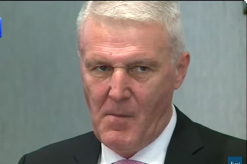 TRPEĆU SRAMOTU DO KRAJA ŽIVOTA Bivši direktor policije zavapio na sudu