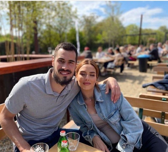 OVO JE BIVŠA SUPRUGA ZVEZDINOG KOŠARKAŠA Dete nije video mesec dana, pa apelovao na institucije!