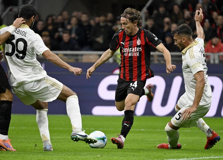 LUDNICA NA "SAN SIRU" Milan u nadoknadi izbegao poraz