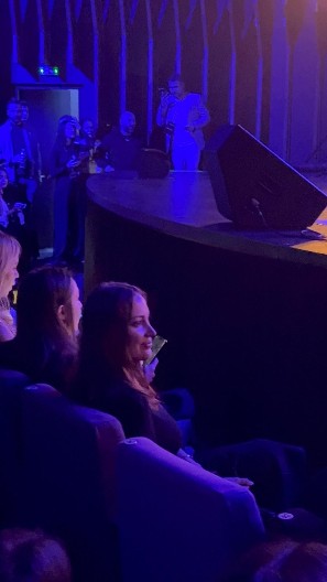 BEZ VIP LOŽE! Aleksandra Prijović u prvom redu na Jakovom koncertu (FOTO/VIDEO)