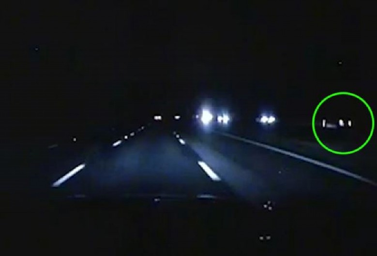 TEŠKA NESREĆA NA AUTO-PUTU! Kombi s mladim džudistima sleteo s puta, jedno dete poginulo, više povređenih