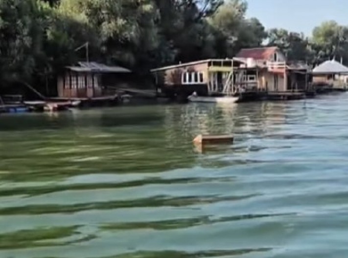 UŽAS NA OBALI SAVE: Telo muškarca pronađeno kod poznatog splava