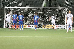 HAOS NA BANOVOM BRDU Tuča fudbalera posle meča Čukaričkog i Partizana