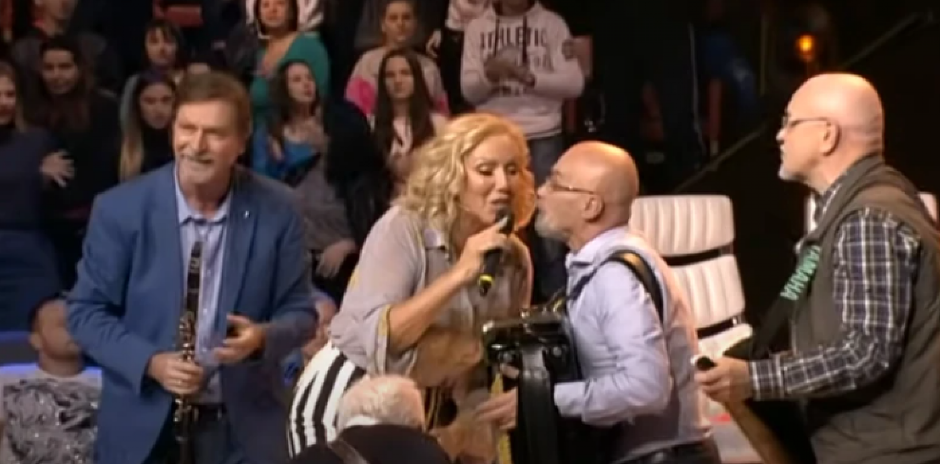 LEPA BRENA GA SVE VREME GRLILA Ovo je poslednje pojavljivanje Frenkija iz Slatkog greha