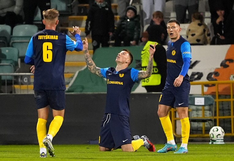 "RIJERA JE GOSPODAR MEĐULJUDSKIH ODNOSA" Kako je glavni kandidat za trenera Zvezde stvorio "novog Đekereša"?