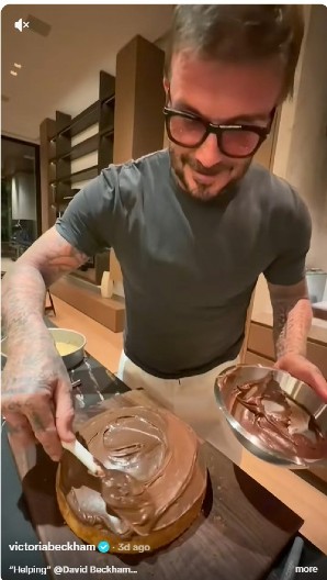 RECEPT ZA BRZI KOLAČ DEJVIDA BEKAMA Žene poludele za načinom na koji fudbaler pravi poslasticu