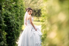 MLADA SE POMAMILA 2 NEDELJE PRED SVADBU Izbacila pola gostiju sa liste zvanica, mene pozvala, ali nije njih