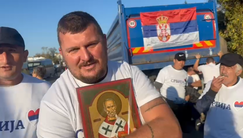 SRBIN SA KiM ZAGRLIO IKONU, PA POSLAO PORUKU KOJU TREBA DA ČUJE SVAKI PATRIOTA "Naporno, teško, ali..."