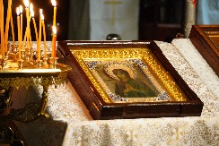 UMESTO NOVCA NA IKONI, TU JE KARTICA! Crkve uvode fiskalne kase