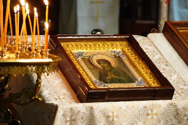 UMESTO NOVCA NA IKONI, TU JE KARTICA! Crkve uvode fiskalne kase