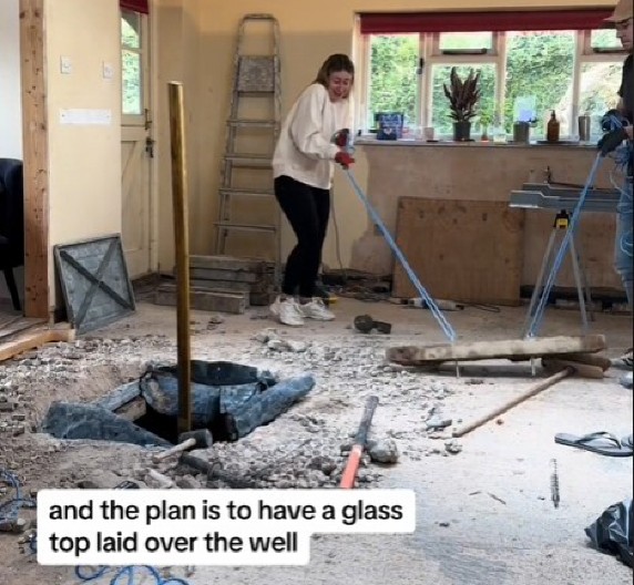 RENOVIRALI STAN, A KADA SU POD DIGLI OSTALI SU ZAPANJENI "Bili su zakopani na 40 centimetara"