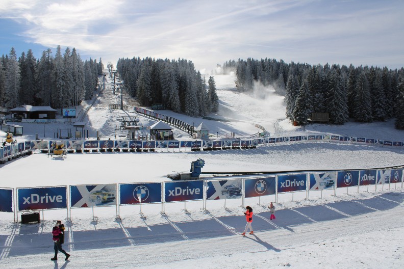 SNEG JE PAO, STAZE ZAVEJAO Kopaonik pod belim pokrivačem, da li to znači da već možemo na skijanje? Evo kada u Srbiji počinje sezona