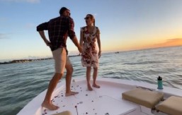 PRSTEN U MORU, DEVOJKA U ŠOKU: Prosidba iz snova pretvorila se u TOTALNI HAOS! (VIDEO)