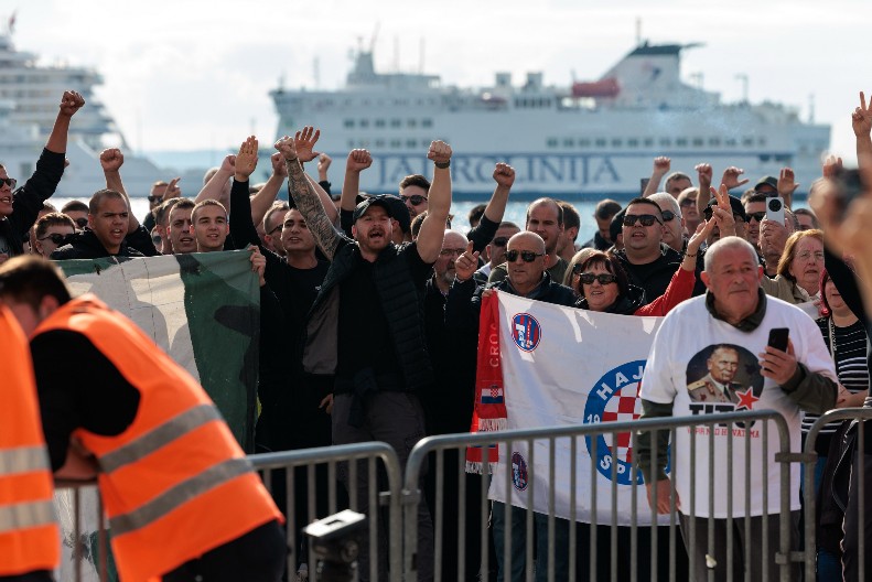 USTAŠKI PIR Splitom odjekivalo - Za dom spremni!