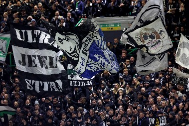 TREŠTI HIT "IZA OBLAKA" Zvezdin rival slavi uz Lepog (VIDEO)