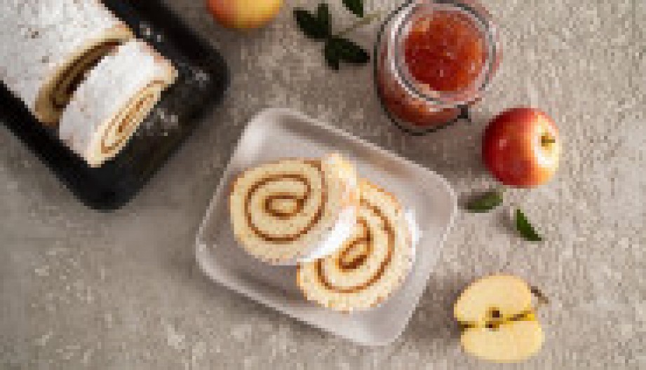 BAKINA ŠTRUDLA SA DŽEMOM BUDI NOSTALGIJU Jednostavna, a ukusa da ti pamet stane