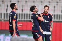 PAKUJU SE KOFERI NA "MARAKANI" Bivši trener Partizana odvodi Zvezdinog prvotimca?