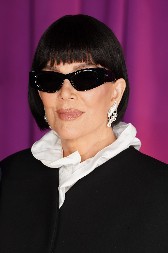 POLICIJA UPALA NA ROĐENDAN KRIS DŽENER! Luksuzna žurka na imanju Džefa Bezosa otela se kontroli!