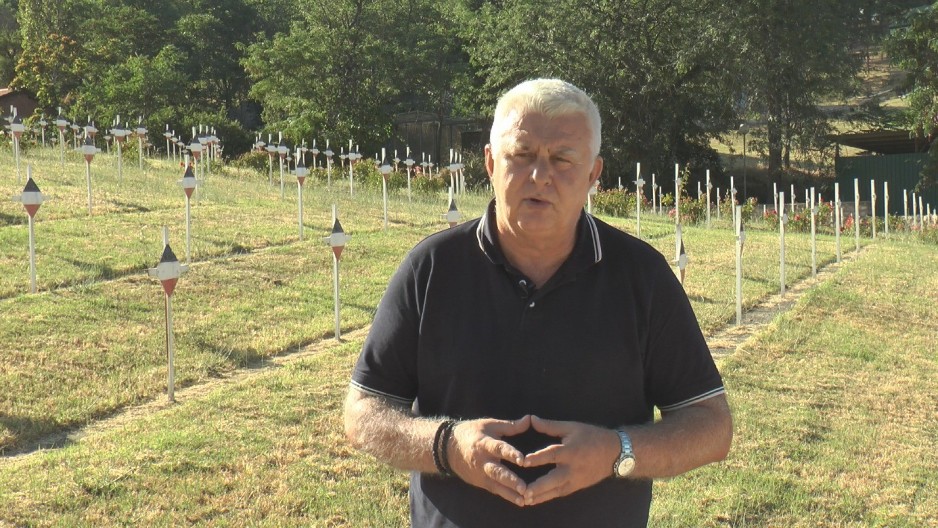 ZORAN NA KAJMAKČALANU DECENIJAMA ČUVA SEĆANJE NA NEZNANE JUNAKE SA SOLUNSKOG FRONTA Do sada pronađeno 150 imena (FOTO)