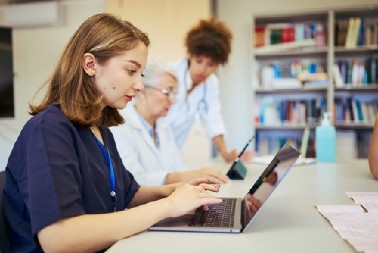 MEDICINSKA SESTRA TVRDI   "Samo ova 3 pravila čuvaju moj imunitet tokom cele godine - bakterije i virusi mi ne mogu ništa!"