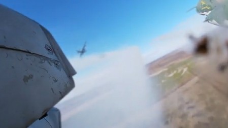 RUSI POSEJALI SMRT IZ VAZDUHA Ispalili rakete pa eliminisali i pešadiju i utvrđenja, objavljeni snimci iz ugla pilota!