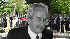 SAHRANJEN RAJKO ŠERIFOVIĆ Marija van sebe od bola, tuga na groblju u njegovom rodnom gradu