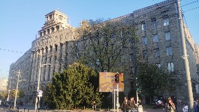 POŽAR NA GLAVNOJ POŠTI Plamen na krovu gasi 12 vatrogasaca, Hitna pomoć na terenu!