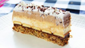 KINDER TORTA ZA DEČIJE ROĐENDANE Topi se u ustima, a svi je vole