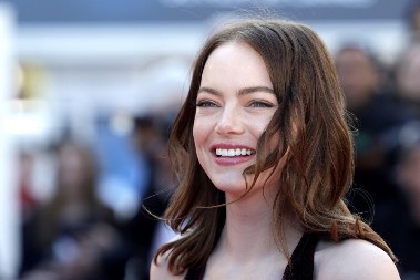 HOROSKOP ZA PETAK, 14. NOVEMBAR Devica se "guši" u vezi, Strelcu napredak u poslu, Blizancima slaba pluća