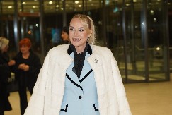 PITALI SU BRENU KOJA PEVAČICA SE NAJBOLJE OBLAČI Šok odgovor pevačice iznenadio sve, spomenula i Ariu Živojinović (FOTO)