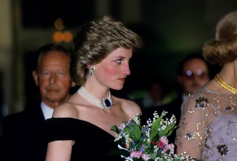 PRIZOR ZBOG KOJEG SVET PLAČE  Osvanula fotografija princeze Dajane koja ostavlja bez teksta - sve bi bilo drugačije