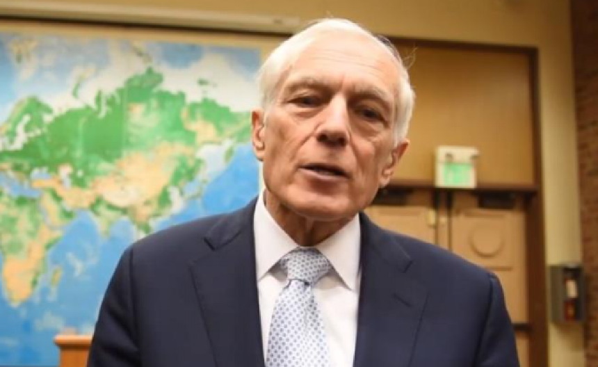 VESLI KLARK SE PONOSI UBIJANJEM SRPSKIH CIVILA Oštra osuda zbog mrziteljske poruke Veslija Klarka da je ponosan BOMBARDOVANJEM SRJ