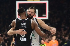 SLAVA GOSPODU Mirotić ućutkao Arenu, pa poručio: Srećan sam i ponosan