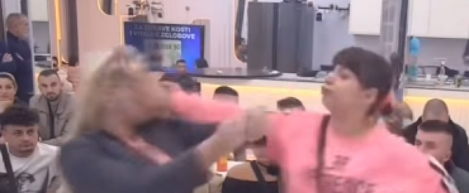 MILJANA SE ZALETELA I UDARILA CIMERKU PESNICOM U GLAVU! Stravične scene u emisiji uživo, obezbeđenje ne može da ih obuzda! (VIDEO)