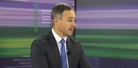 ALEKSIĆ IZGLEDA NE ZNA NI KADA SU LJUDI POGINULI, ALI ŽELI DA "SRBIJA STANE"! Za to vreme opozicioni novinar se pita: Može li da se politički iskoristi tragedija u Novom Sadu? (VIDEO)