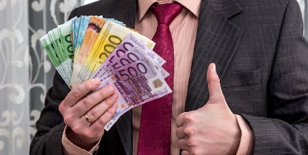 Država daje 10.000 evra bespovratno – namenjeno jednoj grupi građana