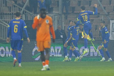 VEČE GOLEADA ZA KRAJ Bosna do boda protiv Holandije, Crna Gora priredila senzaciju