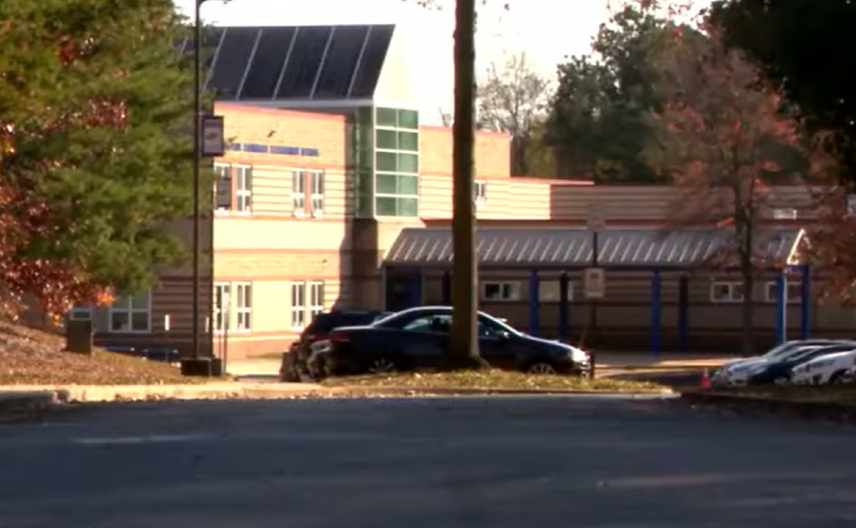 UČENIK ČETVRTOG RAZREDA PROBAO DA OBESI DEČAKA (7) Užas se desio u WC-u škole