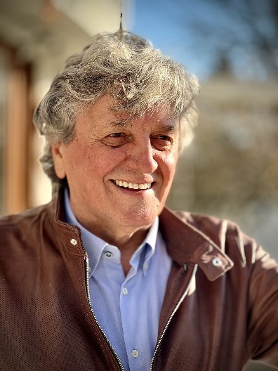 SPREMA SE VELIKO SLAVLJE U DOMU RADOŠA BAJIĆA! Ovo je kuća proslavljenog glumca, detalji će vas šokriati! (FOTO)