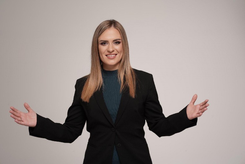 SESTRA MILICE ZAVETNICE JE POZNATA GLUMICA Nikada ne biste pogodili o kome je reč!