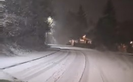 SNEŽNA MEĆAVA NE PRESTAJE! Prava zima stigla u Srbiju, nestvarni snimci iz svih delova zemlje (FOTO/VIDEO)