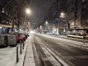 VEJE SNEG U BEOGRADU Zabelela se prestonica u večernjim časovima (VIDEO)