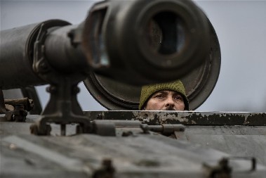 STIŽE NOVO ORUŽJE IZ AMERIKE Dozvolili Ukrajini rakete velikog dometa, a sada na front dolazi OVO