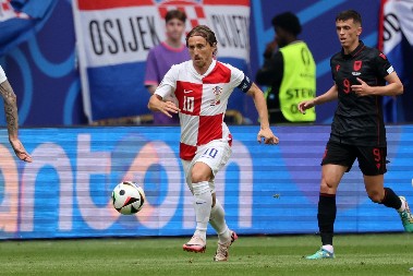 UEFA NE PRAŠTA Hrvatska žestoko kažnjena