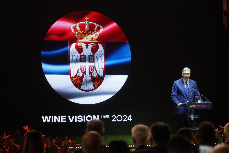 VUČIĆ SE UPRAVO OGLASIO "To povećava ugled naše zemlje i pokazuje kojom brzinom Srbija napreduje!"