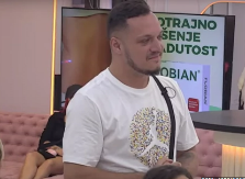 DEVOJKA ZBOG KOJE JE GASTOZ PLAKAO SE PORODILA Nakon rijalitija i zatvora, pevačica objavila srećnu vest!