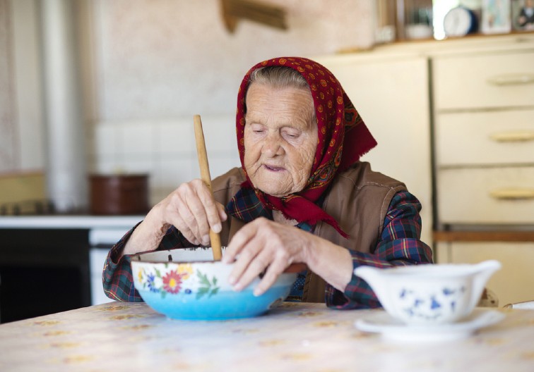 NAŠE BAKE SU VEROVALE DA ĆE UZ POMOĆ JEDNE NAMIRNICE PRIVUĆI NOVAC U KUĆU Zvuči šašavo, ali kažu da deluje