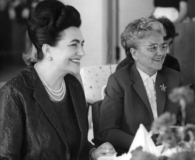 TAJNA PUNĐE JOVANKE BROZ Zbog ovog razloga nikada nije menjala frizuru