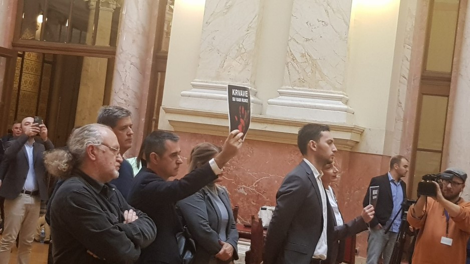 KOLUMNA DRAGUTINA MATANOVIĆA: Divljanje opozicije u Narodnoj skupštini